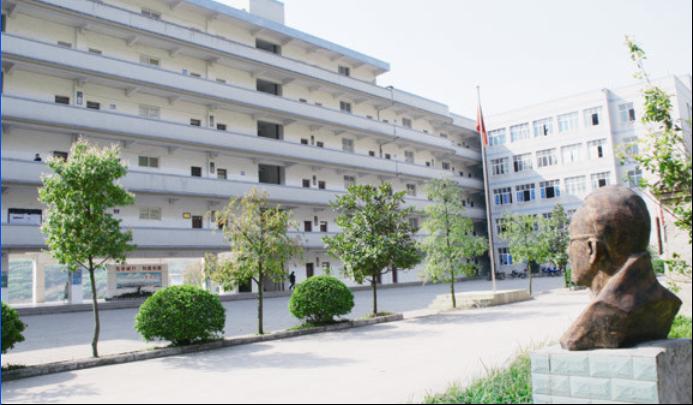 高中生就讀民航商務專業學校怎么樣